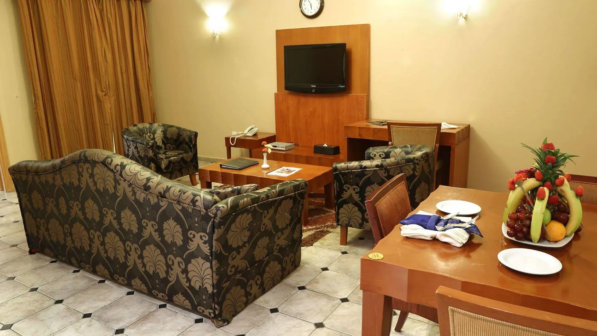 Landmark Suites Jeddah 4*,